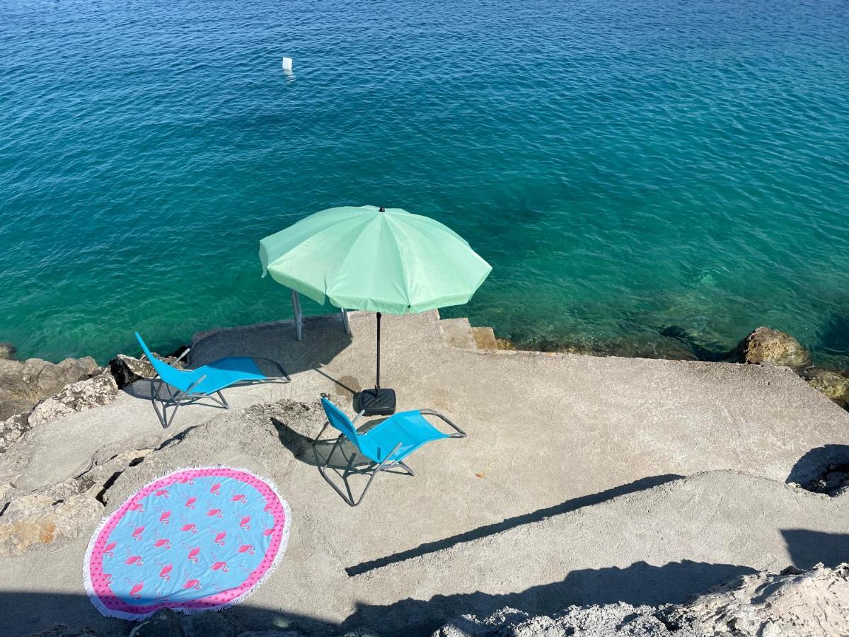 Apartman Emilija Vinišće Exterior foto